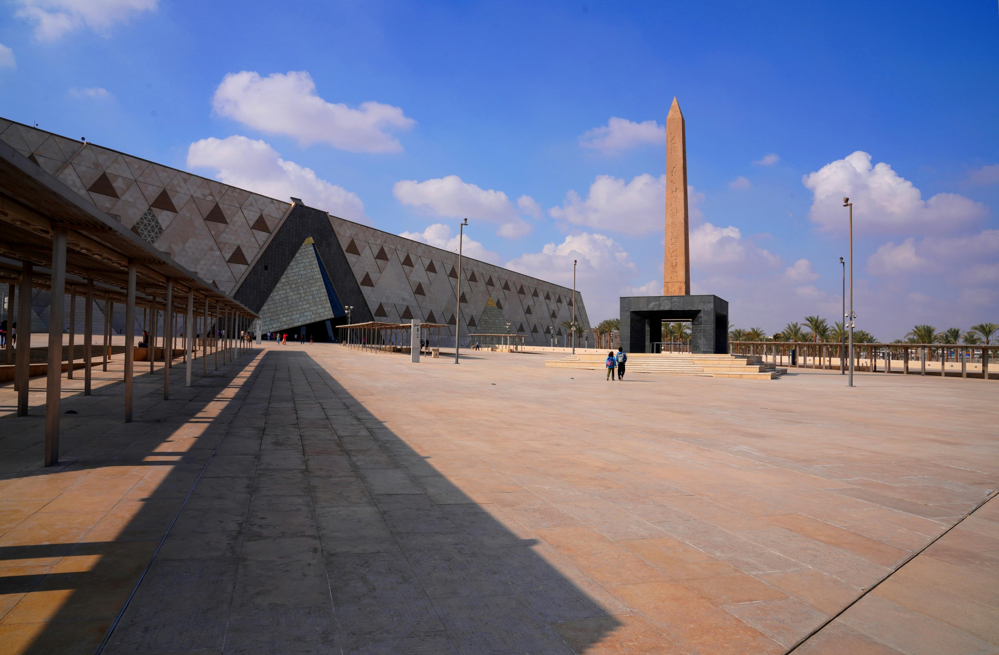 Grand Egyptian Museum - Ägyptische Artefakte und Schätze